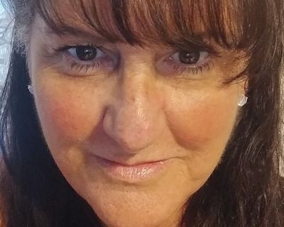 I work. I keep to myself. .. but I also like to help around the house have many skills.. I'm very upbeat good energy is what I like to have around me but also I'm very accepting and open-minded..