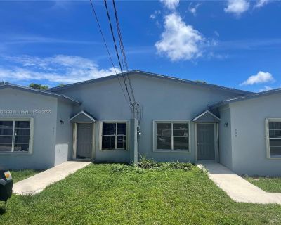 3 Bedroom 2BA 1643 ft Single Family Home For Rent in Hallandale Beach, FL