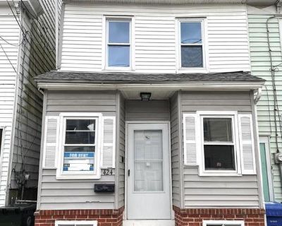 3 Bedroom 1BA 2085 ft Apartment For Rent in Burlington, NJ