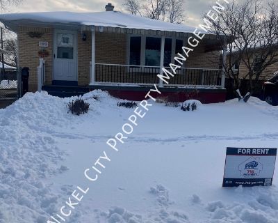2 Bedroom 2BA Pet-Friendly Single-family home For Rent in Tonawanda, NY