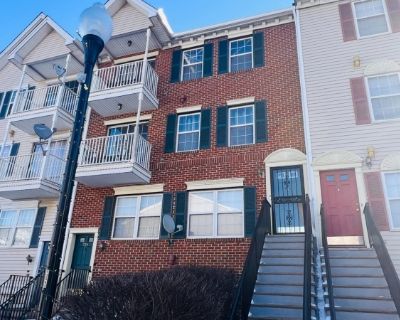 2 Bedroom 2BA Townhouse For Rent in Newark City, NJ