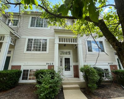 3 Bedroom 2BA 1796 ft Townhouse For Sale in Des Plaines, IL