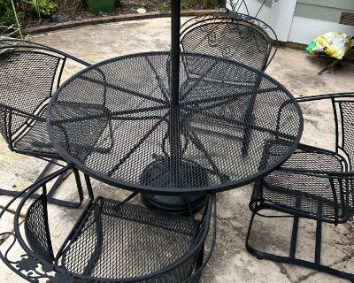 Gorgeous Wrought Iron Patio Dining Set w/ Four Rocker Chairs and Umbrella w/ Stand