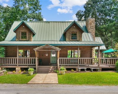 6 Bedroom 3BA 1999 ft Single Family House For Sale in Emlenton, PA