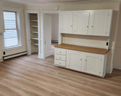 2 Bedroom 1BA 794 ft Apartment For Rent in Claremont, NH