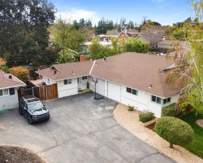 2 Bedroom 2BA 1100 ft House For Rent in Los Gatos, CA