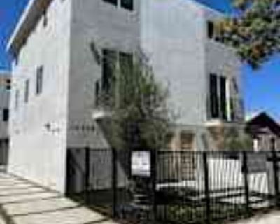 3 Bedroom 3BA 1492 ft² House For Rent in Los Angeles, CA 14247 Sylvan St unit #1/4