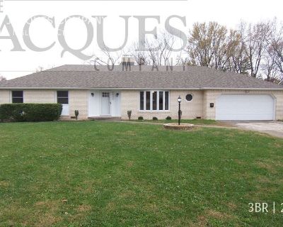 3 Bedroom 2BA 1960 ft Pet-Friendly Single-family home For Rent in Springfield, MO