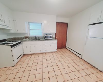 2 Bedroom 1BA 1200 ft Apartment For Rent in Stamford, CT