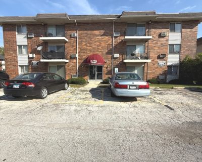 2 Bedroom 1BA 1100 ft Condo For Sale in Blue Island, IL
