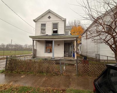3 Bedroom 1BA 1270 ft Single Family House For Sale in Hamilton, OH