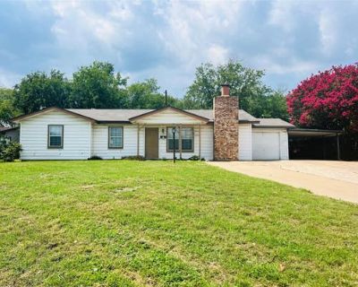 3 Bedroom 1BA 1276 ft Single Family Home For Sale in BURLESON, TX