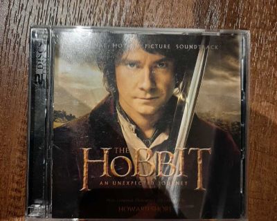 2 disc "The Hobbit: an unexpected journey" soundtrack