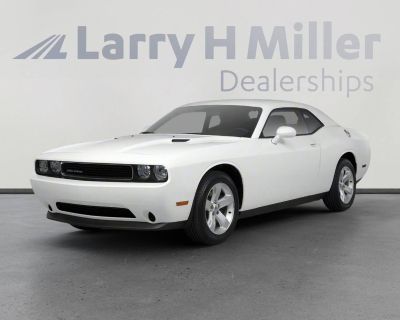 Used 2012 Dodge Challenger SXT