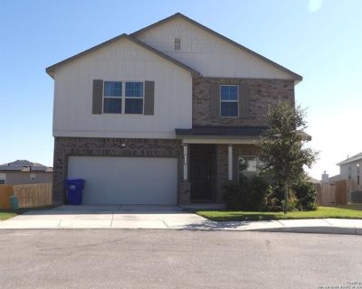 10506 Tawakoni Frk. A well designed floorplan that accommodates modern living with 4 bedrooms, 2.5 baths and 3 living areas (2 downstairs, 1 upstairs) located in a cul-de-sac on a graciously sized lot with a privacy fence and covered patio. Having flexible living areas for working at home, gaming/watching movies, entertaining guests or formal living/dining space just makes sense for todays life...