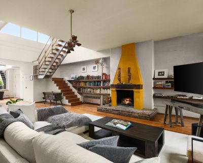 Homads Townhouse (Has a Townhouse) on iROOMit. Room in the 2 Bedroom 2BA...