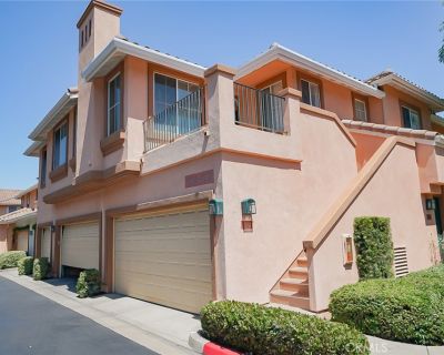 1 Bedroom 1BA 926 ft Apartment For Rent in Irvine, CA