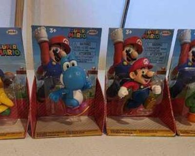 Jakks Pacific Mario Figures Year Are From 2022 and 2021. Package Has Damage. Figur