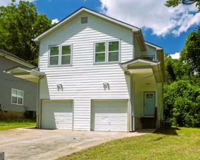 6 Bedroom 6BA 2512 ft Single Family Home For Sale in ATLANTA, GA