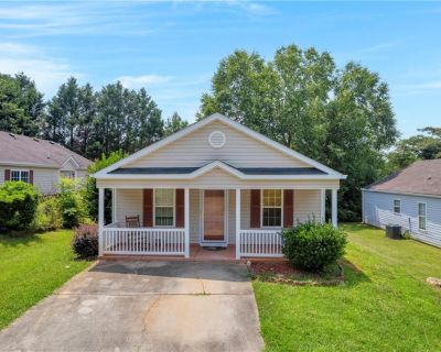 2 Bedroom 1BA 942 ft Single Family House For Sale in Griffin, GA