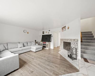 3 Bedroom 1BA 1240 ft Townhouse For Sale in Alpine, CA