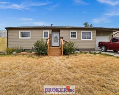 3 Bedroom 3BA 2216 ft Single Family Home For Sale in CASPER, WY