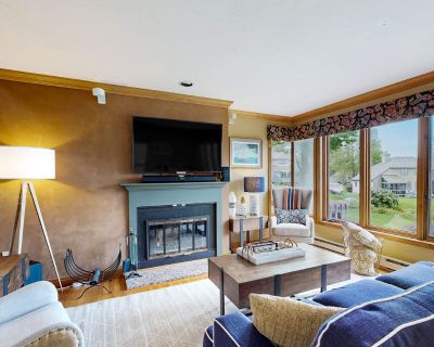 2 Bedroom 1.5BA House Vacation Rental in Samoset Condo on Lake Winnipesaukee, Gilford,...