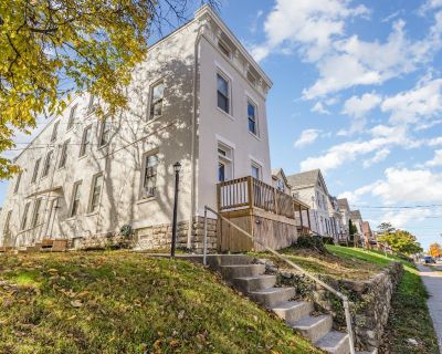 1 Bedroom Studio For Sale in Saint Bernard, OH