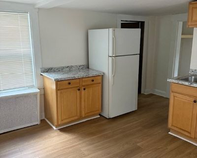 3 Bedroom 1BA 1100 ft Apartment For Rent in Northborough, MA