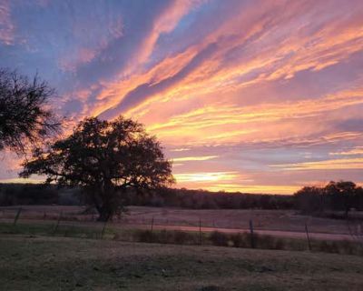 3 Bedroom 1BA 1336 ft Farm For Sale in SCHULENBURG, TX