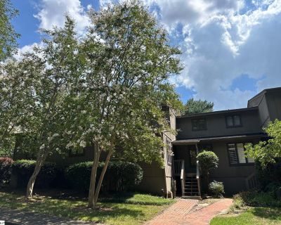 3 Bedroom 3BA 1800 ft Single Family House For Rent in Greenville, SC