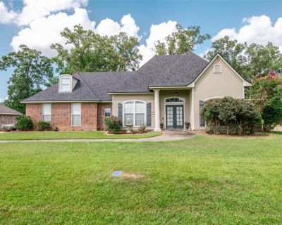 4 Bedroom 2BA 1915 ft Single Family Home For Sale in HAUGHTON, LA