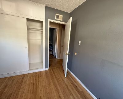 Total rooms: 4. Deposit: $488.00 * Utilities included?: Yes * Fees apply?: No. Non-smoking. Furnishings: Unfurnished * Living room: No * Broadband included: Yes. Availability Available Now Minimum term None Maximum term None. This home is close to Disneyland and Angels Stadium. There is a washer/drier available. It includes a shared kitchen and a shared family/living room. Due to the shared bat...