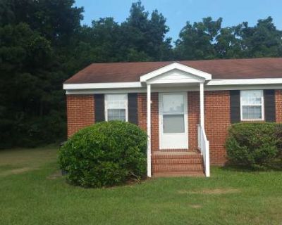 2 Bedroom 1BA 900 ft Apartment For Rent in Goldsboro, NC