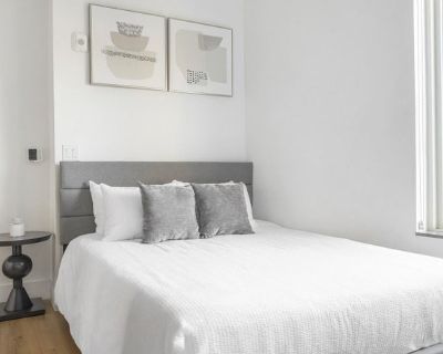 Fees apply?: No. References are not required. Non-smoking. Furnishings: Furnished * Disabled access: * Living room: shared. $1,674 monthly (whole property). Landing offers flexible lease terms from weeks to months. Please always visit our website or contact us for the latest pricing & availability. Stay longer, save more: 6-Month Minimum base rent: starts at $1724/mo 12-Month Minimum base rent:...