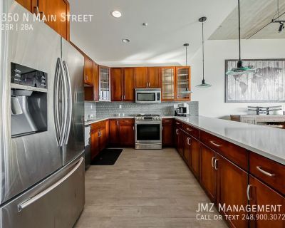 2 Bedroom 2BA 1294 ft Pet-Friendly Single-family home For Rent in Royal Oak, MI