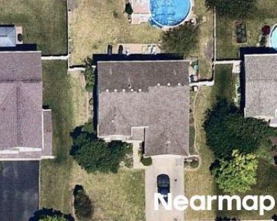 3 Bath Preforeclosure Property in Shorewood, IL 60404 - Hunter Dr