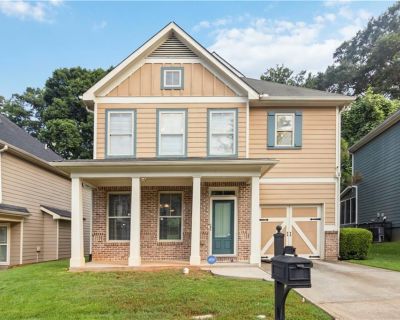 3 Bedroom 2BA 1634 ft Single Family House For Sale in Atlanta, GA