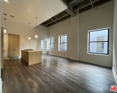 727 W 7th St Apt 303. "Look and Lease Special." Take up to SIX weeks FREE rent on our exclusive "Look and Lease" move-in promotion on select loft apartments! Offer subject to change without notice, prices change weekly, book your appointment ASAP and ASK FOR DETAILS ON THIS WEEK'S PROMOTION. Welcome to a pet-friendly community offering exceptional comfort and convenience. This bright, spacious ...