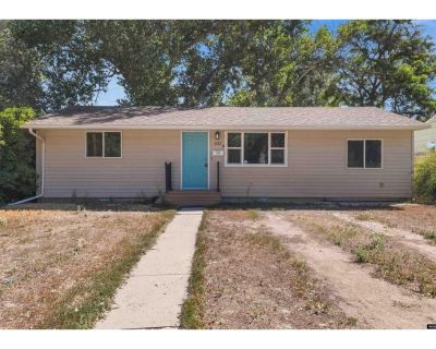 3 Bedroom 1BA 904 ft² Residential For Sale in Casper, WY