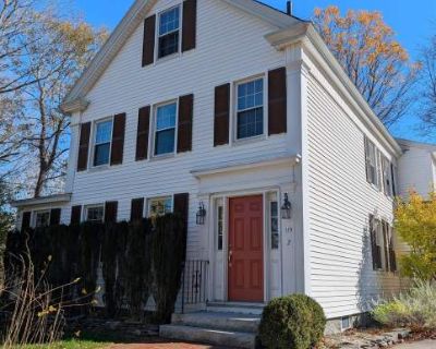 3 Bedroom 2BA 1500 ft Apartment For Rent in Hampton, NH
