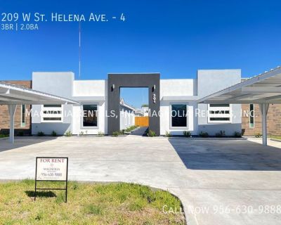 3 Bedroom 2BA 1025 ft Pet-Friendly Apartment For Rent in Edinburg, TX