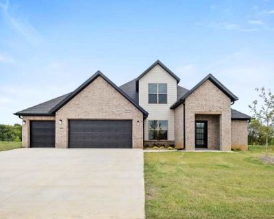 Brand New Beauty in Bentonville!. image_url. Granite counters Pet friendly Garage Stainless steel Fireplace Microwave Unit Amenities fireplace granite counters microwave oven range refrigerator stainless steel Property Amenities pet friendly parking garage cats allowed dogs allowed. Pets allowed. 4 Bedroom. 2.5 Bathroom. 2485 ft