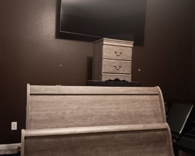 75 inch. 
Bought 3 months ago.
Call 325-225-3857.