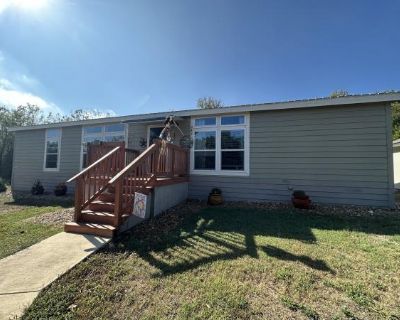 3 Bedroom 2BA 1792 ft Mobile Home For Rent in Pflugerville, TX