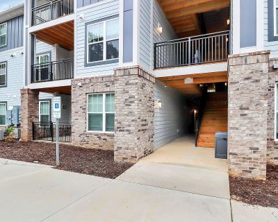 3 Bedroom 2BA 1284 ft Apartment For Rent in Charlotte, NC