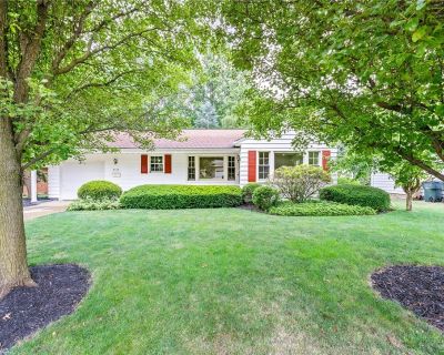 2 Bedroom 2BA 1036 ft Single Family House For Sale in Cuyahoga Falls, OH