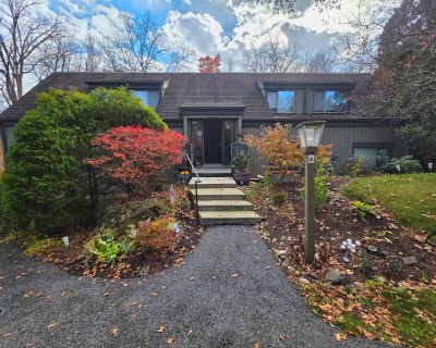 2 Bedroom 2BA 1044 ft Condo For Sale in Southbury, CT