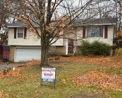 3 Bedroom 1BA 1700 ft Single Family House For Sale in Kalamazoo, MI