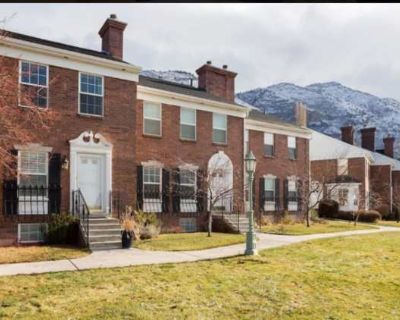 3 Bedroom 3.5BA 2400 ft Furnished Apartment For Rent in Provo, UT